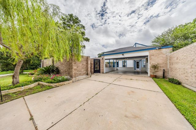 12411 Sungate Lane, Houston, TX 77071