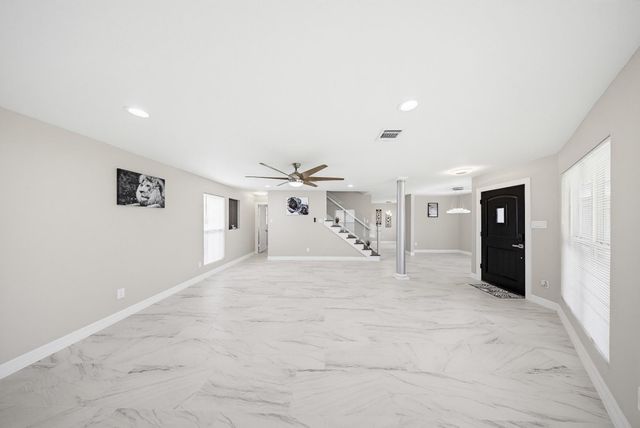 12411 Sungate Lane, Houston, TX 77071