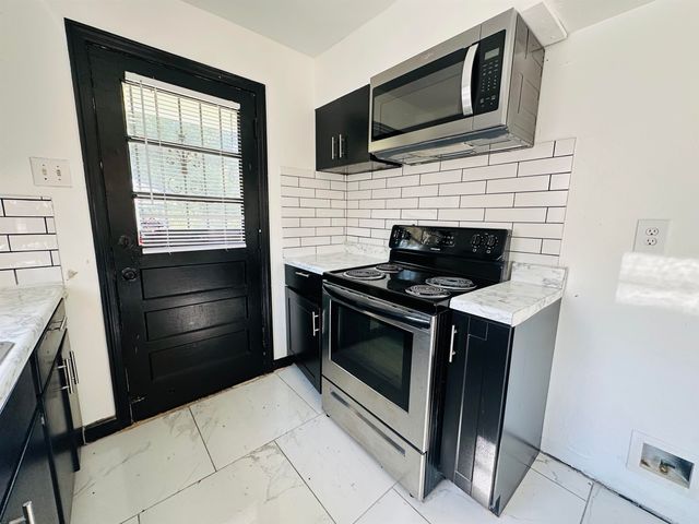 1773 GREENVIEW CIR, Memphis, TN 38108