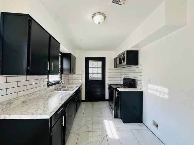 1773 GREENVIEW CIR, Memphis, TN 38108