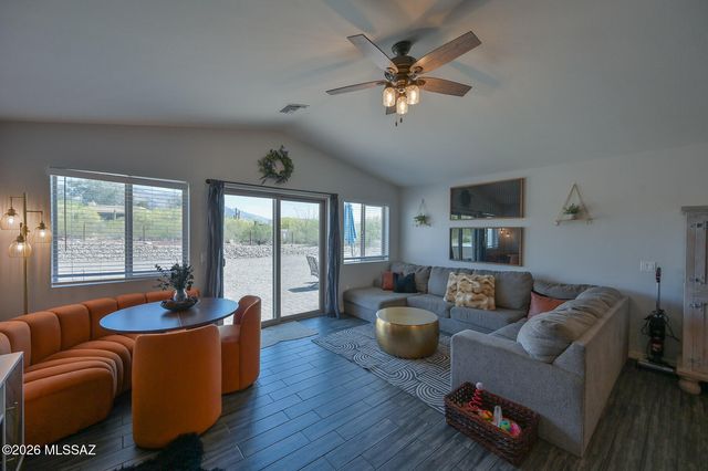 1146 W Las Lomitas Road, Tucson, AZ 85704