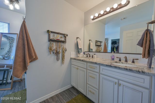 1146 W Las Lomitas Road, Tucson, AZ 85704