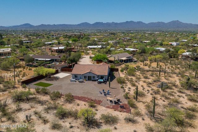 1146 W Las Lomitas Road, Tucson, AZ 85704