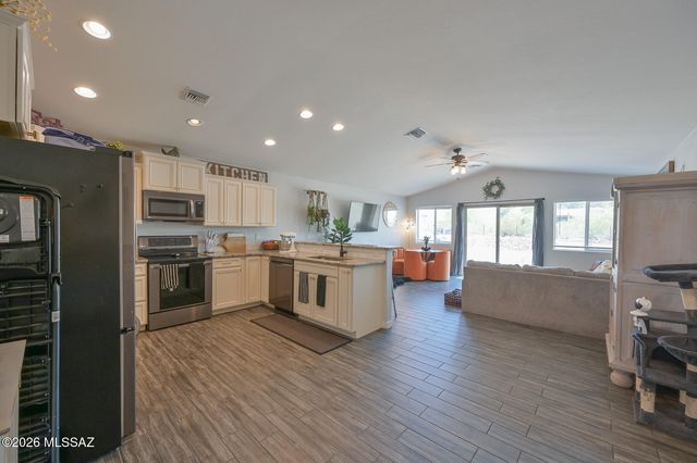 1146 W Las Lomitas Road, Tucson, AZ 85704