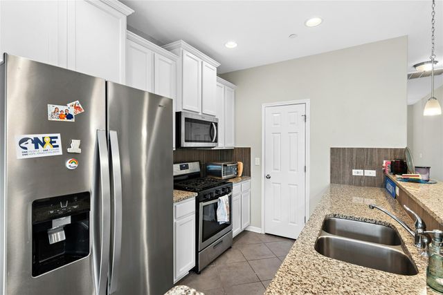 1516 Catalan RD 502, Austin, TX 78748