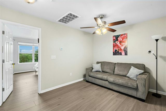 1516 Catalan RD 502, Austin, TX 78748