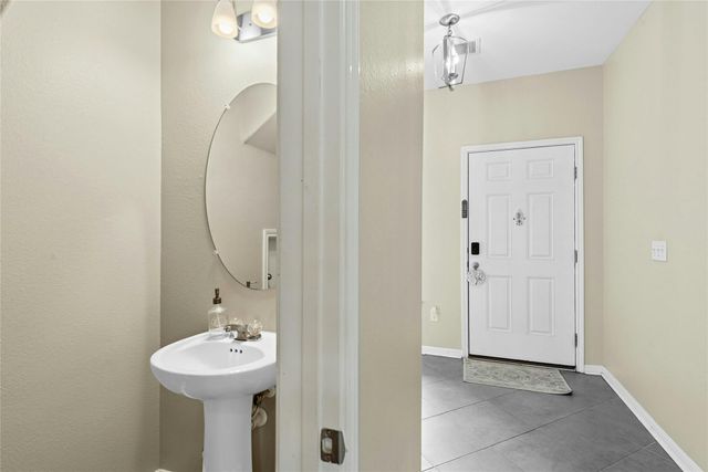 1516 Catalan RD 502, Austin, TX 78748