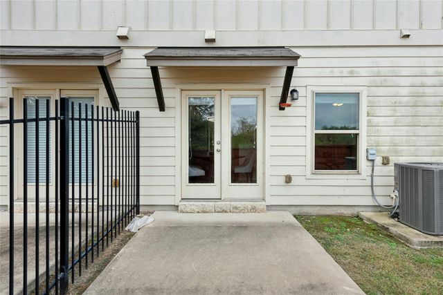 1516 Catalan RD 502, Austin, TX 78748