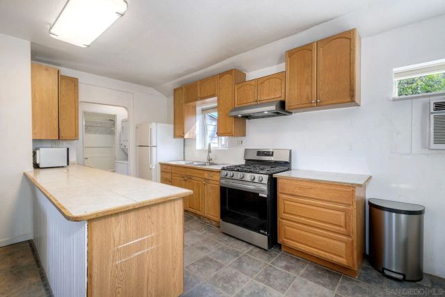 2371-75 BERRY STREET, Lemon Grove, CA 91945