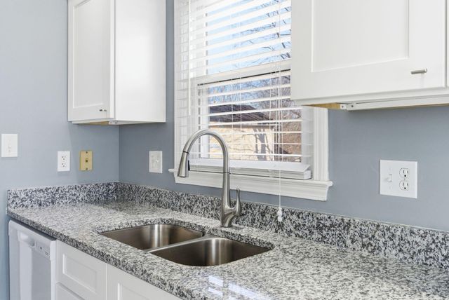 1709 Oak Pl Court, Lexington, KY 40515