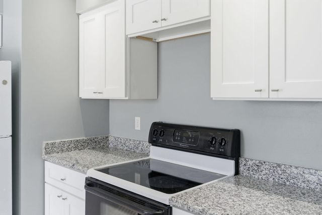 1709 Oak Pl Court, Lexington, KY 40515