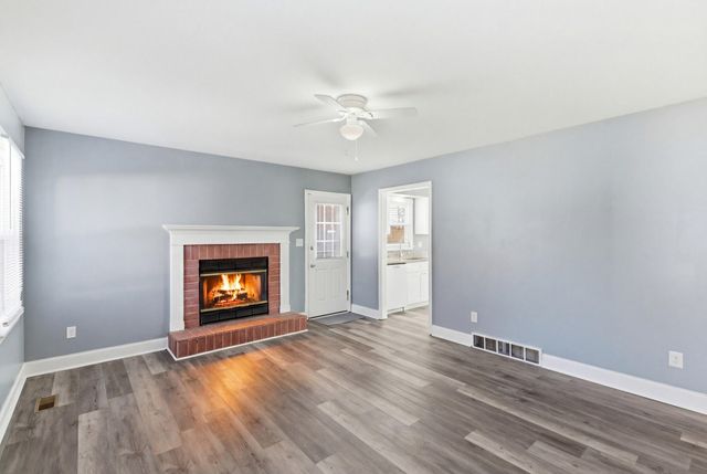 1709 Oak Pl Court, Lexington, KY 40515