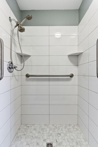 1709 Oak Pl Court, Lexington, KY 40515