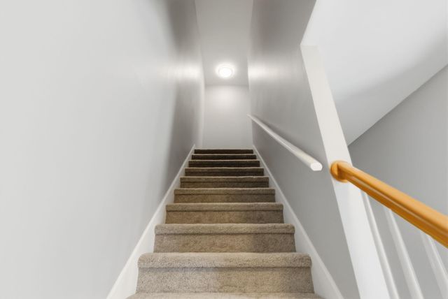 1709 Oak Pl Court, Lexington, KY 40515