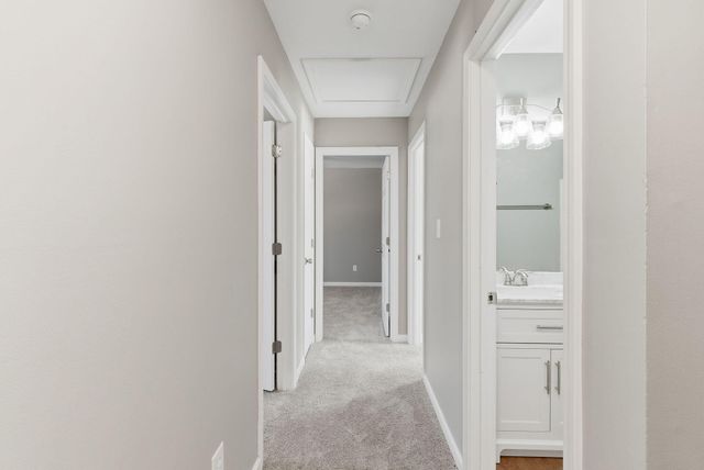 1709 Oak Pl Court, Lexington, KY 40515