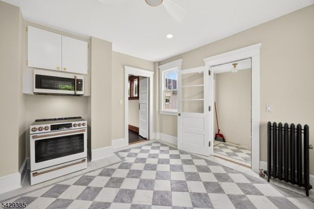 25 Prospect Ave, Andover Boro, NJ 07821
