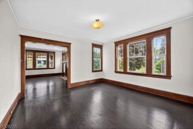 25 Prospect Ave, Andover Boro, NJ 07821