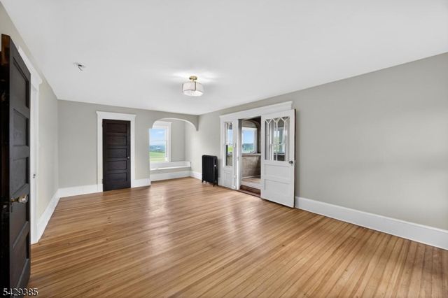 25 Prospect Ave, Andover Boro, NJ 07821