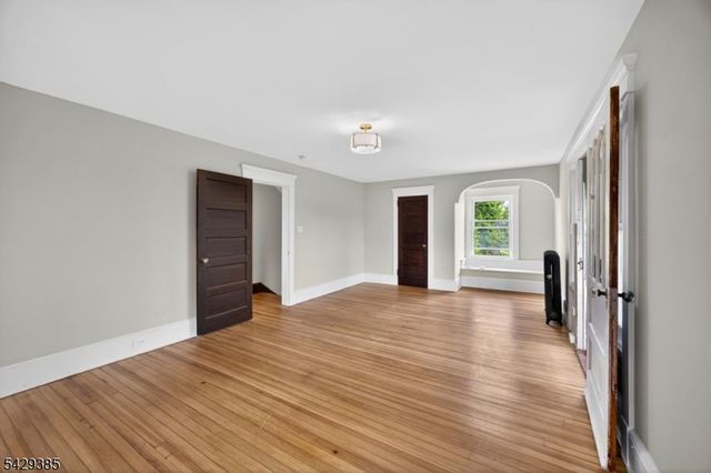 25 Prospect Ave, Andover Boro, NJ 07821