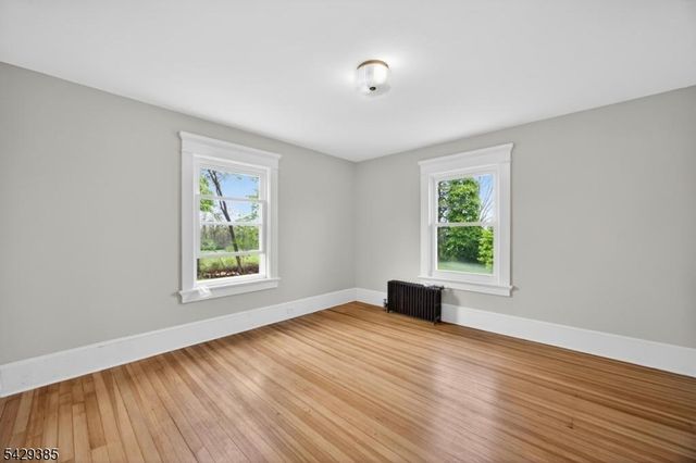25 Prospect Ave, Andover Boro, NJ 07821