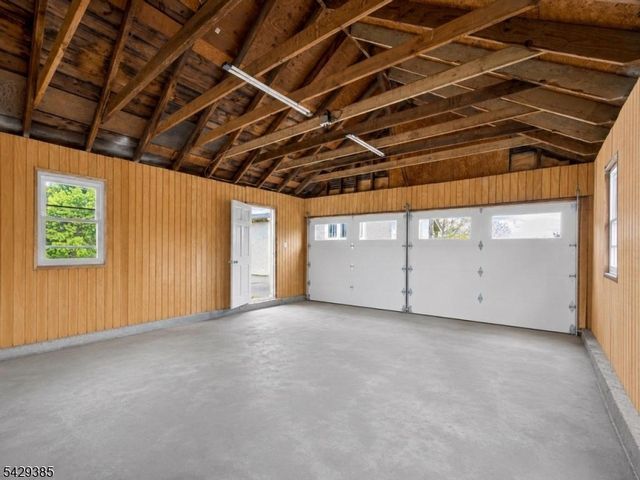 25 Prospect Ave, Andover Boro, NJ 07821