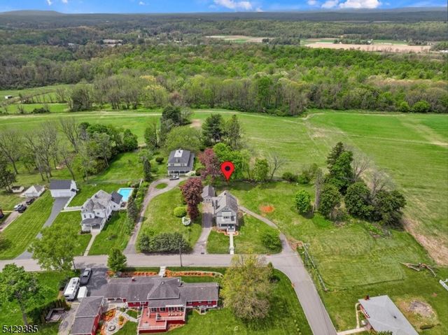 25 Prospect Ave, Andover Boro, NJ 07821