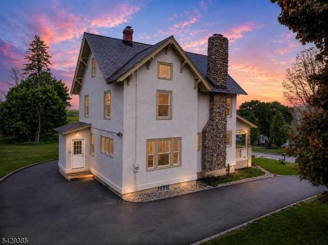 25 Prospect Ave, Andover Boro, NJ 07821