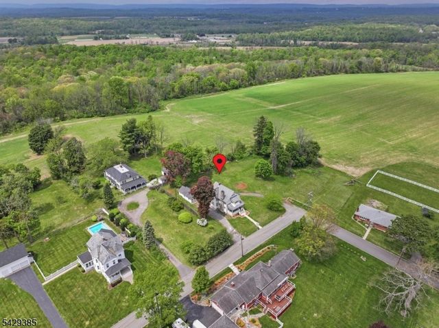 25 Prospect Ave, Andover Boro, NJ 07821