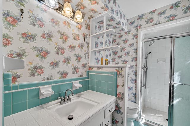 5223 Wigton Drive, Houston, TX 77096