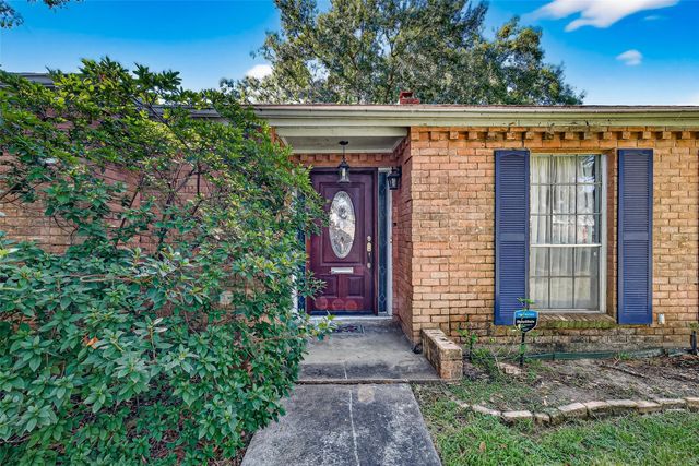 5223 Wigton Drive, Houston, TX 77096