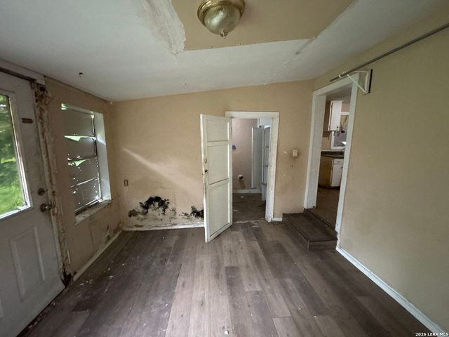 910 GREEN ST, San Antonio, TX 78225