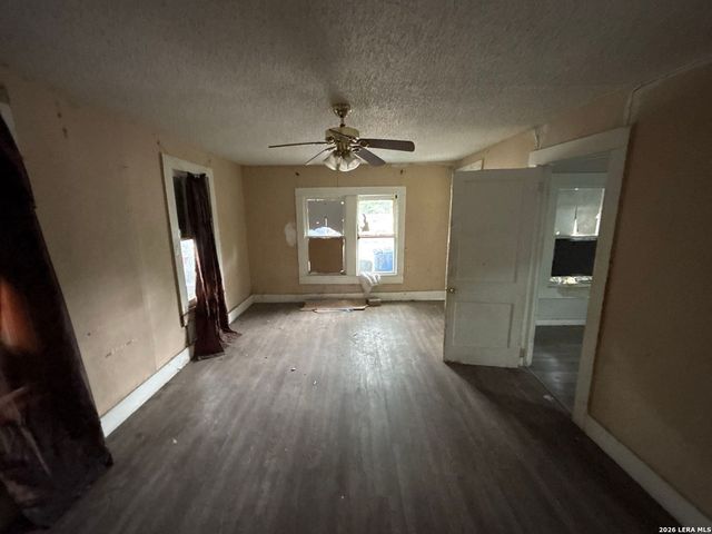 910 GREEN ST, San Antonio, TX 78225
