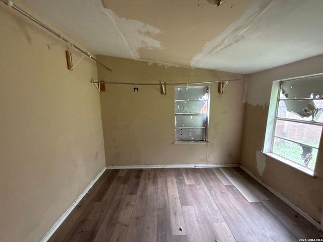 910 GREEN ST, San Antonio, TX 78225