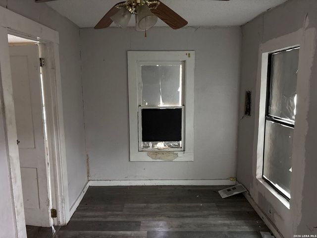 910 GREEN ST, San Antonio, TX 78225