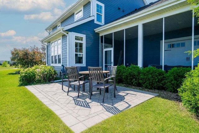 3122 Mendota COURT, Summit, WI 53066