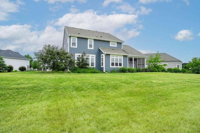 3122 Mendota COURT, Summit, WI 53066