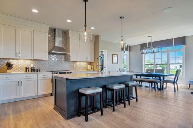 3122 Mendota COURT, Summit, WI 53066