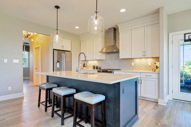 3122 Mendota COURT, Summit, WI 53066