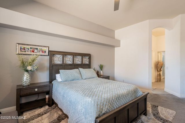 108 N Desert Stream Drive, Tucson, AZ 85745