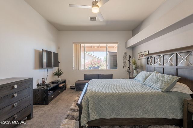 108 N Desert Stream Drive, Tucson, AZ 85745