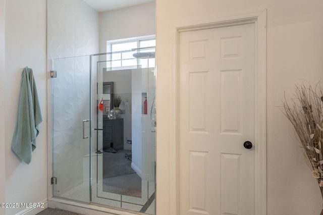 108 N Desert Stream Drive, Tucson, AZ 85745