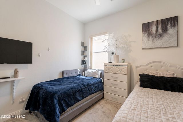 108 N Desert Stream Drive, Tucson, AZ 85745