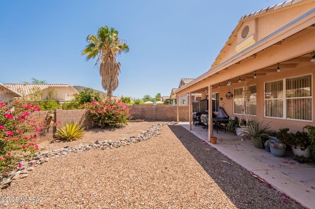108 N Desert Stream Drive, Tucson, AZ 85745
