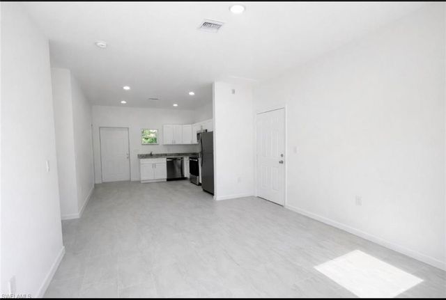 1114 Cove ST E, Lehigh Acres, FL 33974