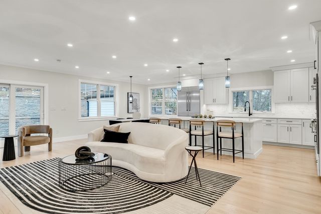 383 Marrett, Lexington, MA 02421