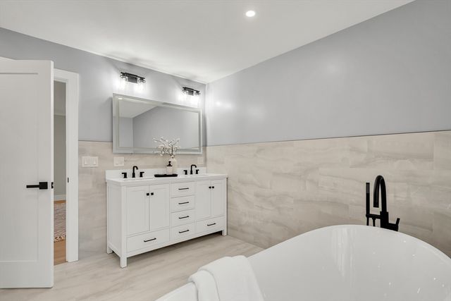 383 Marrett, Lexington, MA 02421