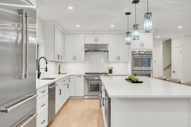 383 Marrett, Lexington, MA 02421