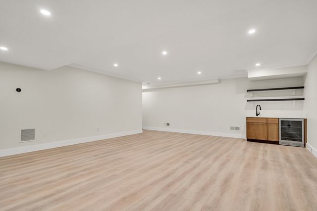 383 Marrett, Lexington, MA 02421