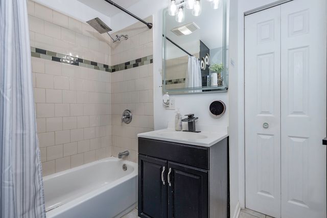 2903 W Nemesis Avenue, Beach Park, IL 60087