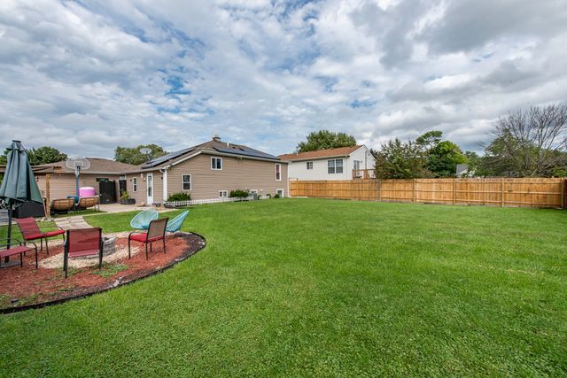 2903 W Nemesis Avenue, Beach Park, IL 60087